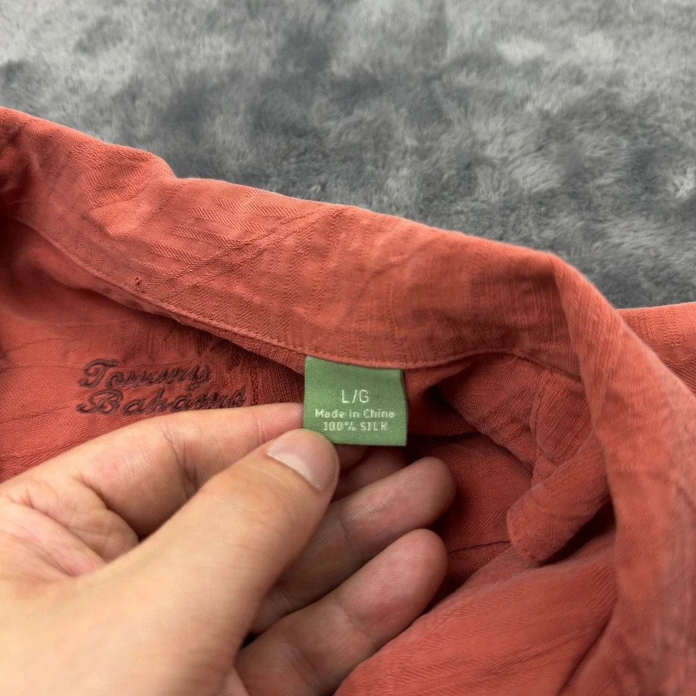 Tommy Bahama Shirt Mens Large Orange 100%‎ Silk Floral Leaf Pattern Button Up
